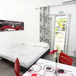 10304b アパート *
